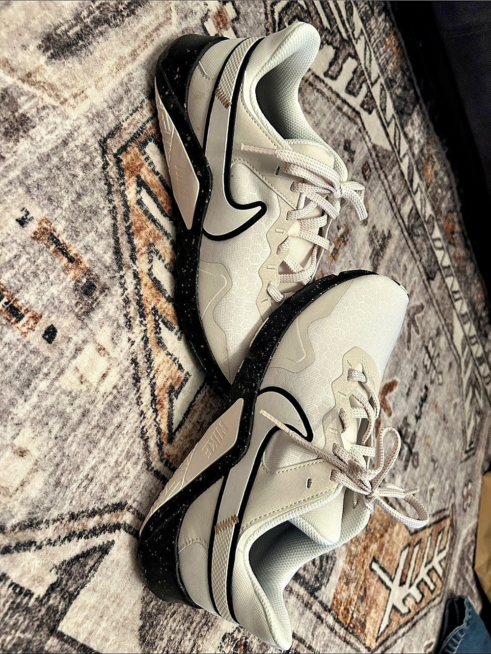Nike Metcon 8 White & Black Athletic Shoes